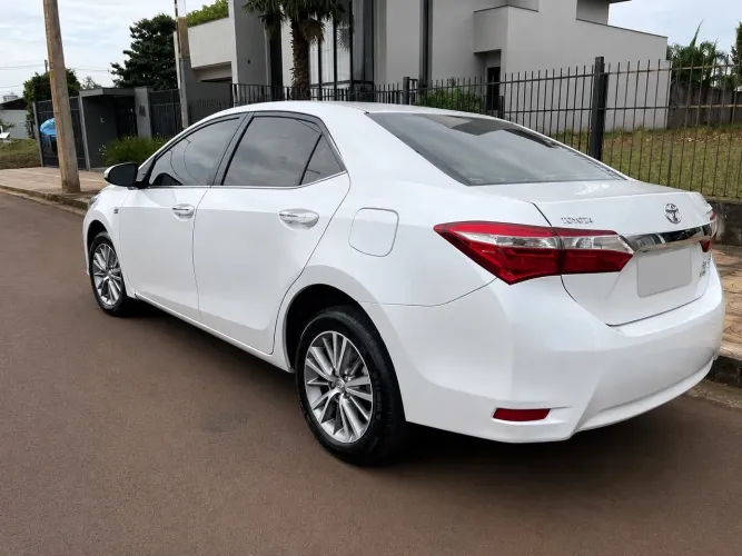 Toyota Corolla Altis 2.0 Flex 16V Aut. 2015