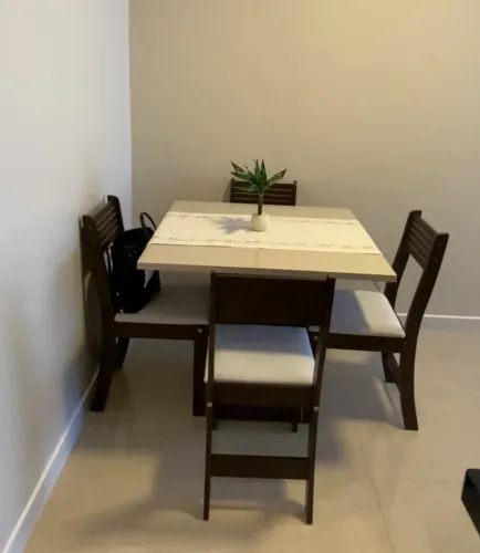 Mesa e Sofá