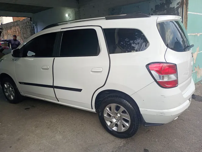 Chevrolet Spin LTZ 1.8 8V Econo.flex 5P Aut. 2016