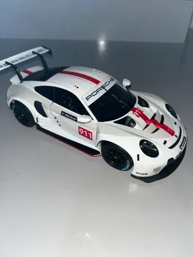 Porsche 911 Rsr Burago 1:24