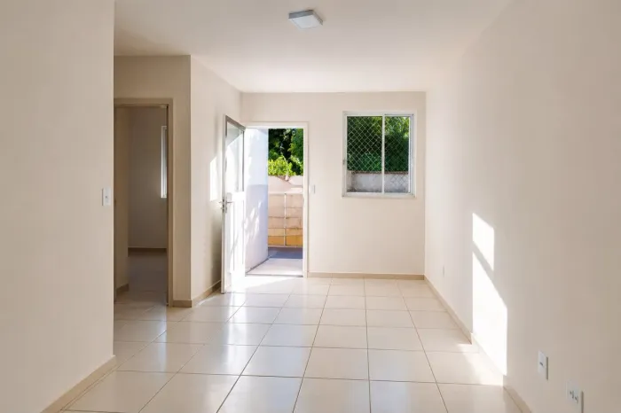 Apartamento tipo Garden com 2 dormitórios para alugar, 52 m² por R$ 2.130/mês - Conjunto H