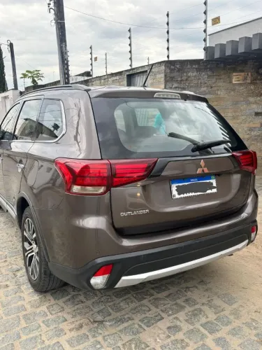 Mitsubishi Outlander 2.2 165cv Diesel Aut. 2016