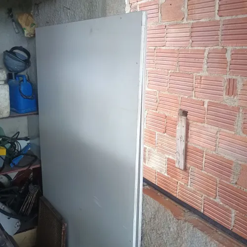 vendo 2 folhas de compensado MDF 1,80 por1,24