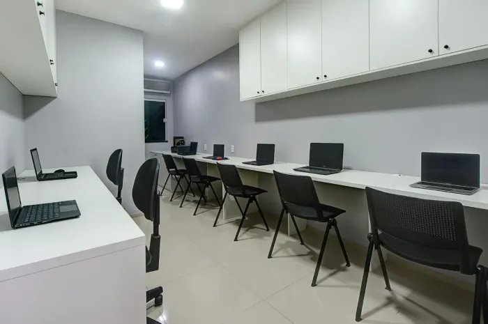 Sala comercial projetada para alugar na Maraponga - Fortaleza/CE