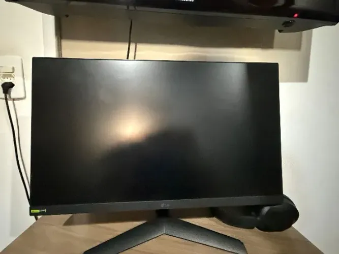Monitor Gamer LG UltraGear 24? 24GS60F-B IPS Full HD 180Hz 1ms (GtG) NVIDIA® G-SYNC® AMD F