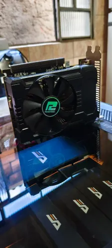 Placa RX 550 2 gigas 