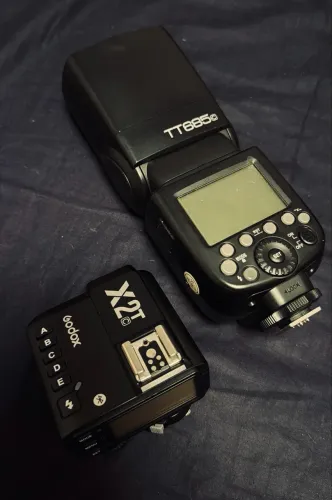 Flash Godox TT685C + rádio Godox X2T
