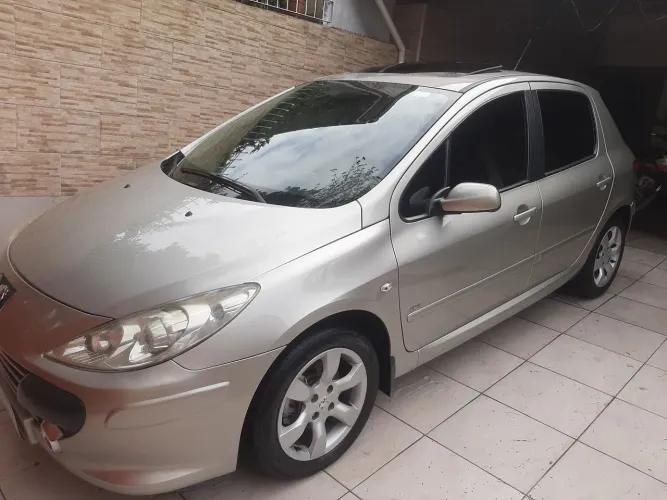 Peugeot 307 Presence 2.0 Flex 16V 5P Aut. 2011