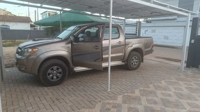 Toyota Hilux CD SRV D4-d 4X4 3.0 TDI Dies 2006