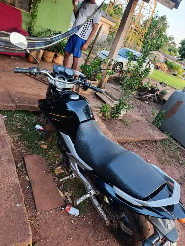 Vendo moto YAMAHA Fazer 250 cilindradas 