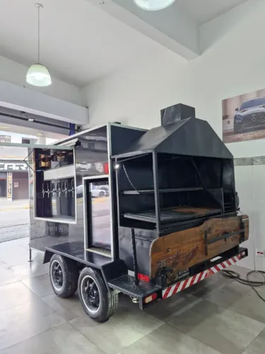 TRAILER GOURMET CHOPEIRA 6 BICOS
