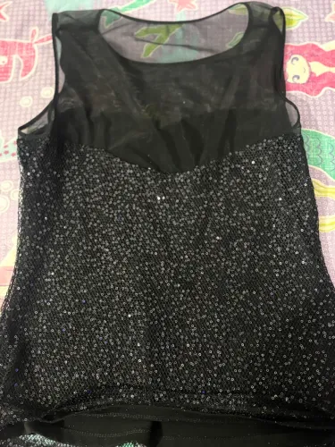 Blusa com lantejoulas