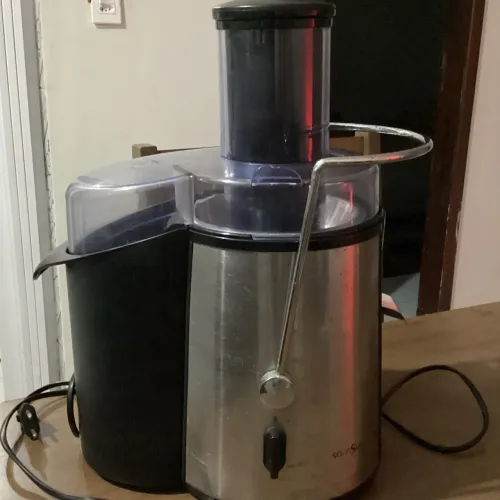 Centrifuga de Fazer Sucos Juicer Mondial