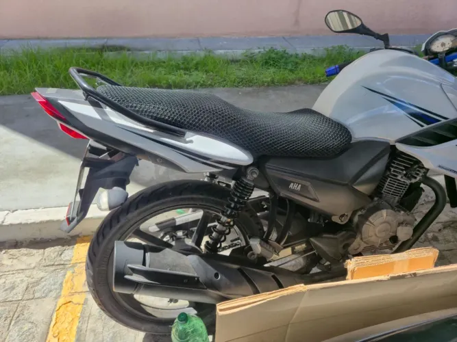 Vende-se Fazer 150