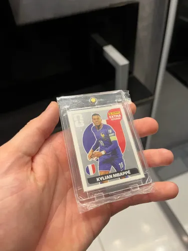 MBAPPÉ PRATA Legend 2026 em perfeito estado