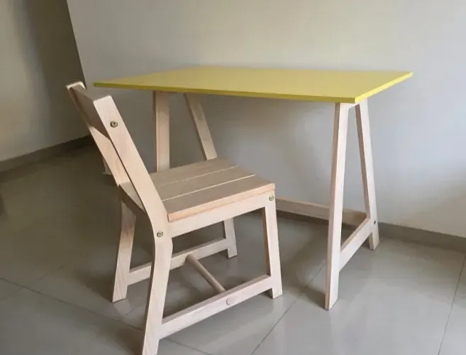 Mesa e cadeira Tok & Stok