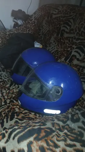 2 capacetes peerls tam 58 e 60 cor azul para adulto - semi novo