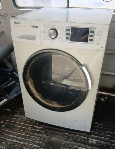 MÁQUINA LAVA E SECA MUITO NOVA DOU GARANTIA DE 6 MESES FAÇO A ENTREGA GRÁTIS!!!