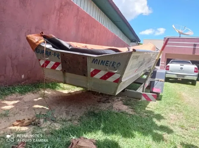 barco de pesca para passeio e profissional