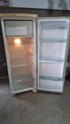 Geladeira Electrolux Completa