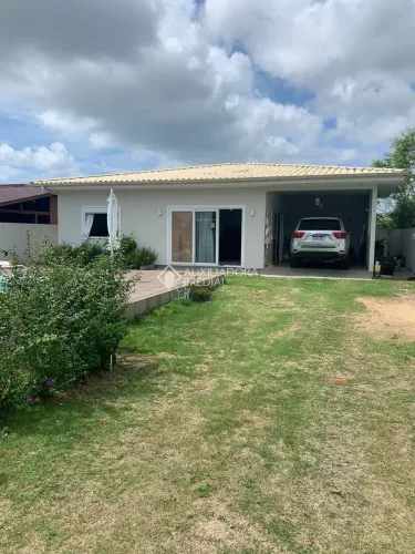Casa de 1 quarto com piscina sob um terreno de 462m2 no bairro Rio Vermelho