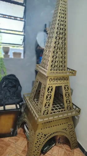 Torre Eifel para festas