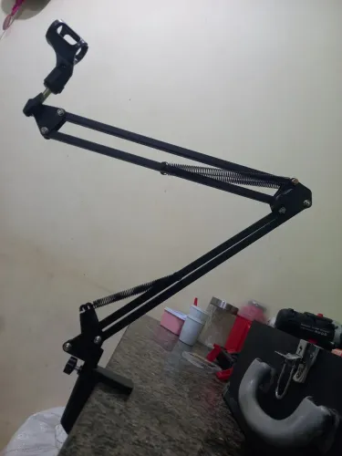 Suporte articulado para microfone. ( mesa )