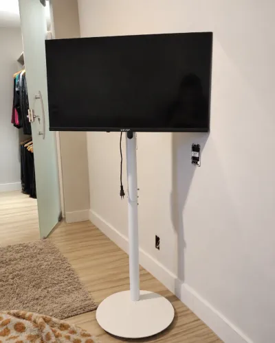 TV Televisão 32 com suporte