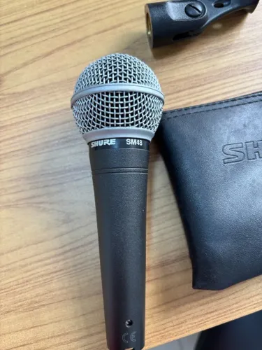 Microfone SHURE SM48