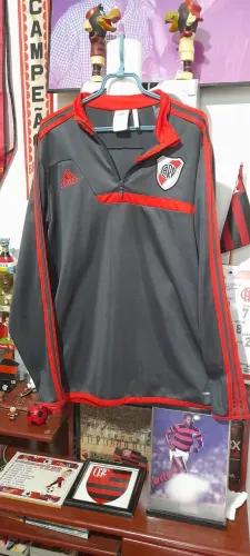 Agasalho river plate  ( Argentina  ) - 2013