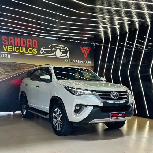 Toyota Hilux SW4 SRX 4X4 2.8 TDI 16V Dies. Aut. 2019