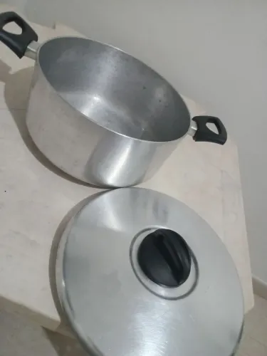 Panela de alumínio seminova Nigro