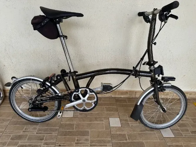Brompton C line 6 velocidades Preta Laca 2024