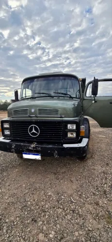 Caminhão MB 1313 Caçamba Trucado