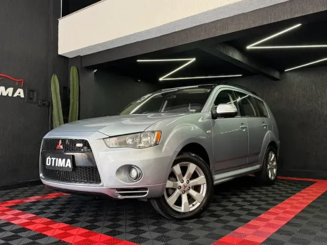 Mitsubishi Outlander 3.0/ GT 3.0 V6 Aut. 2013