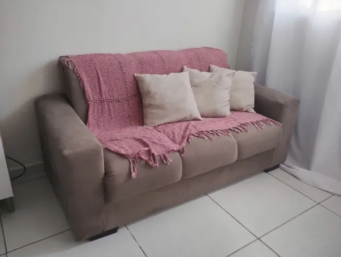 Sofá 3 lugares 