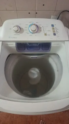 Máquina de lavar Eletrolux( não está centrifugando )
