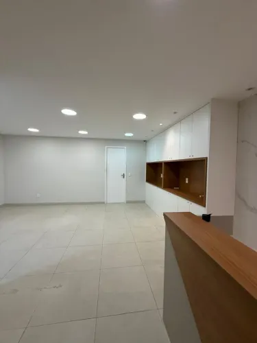 Vendo Sala Comercial com banheiro 62m² no Ed Premium Office