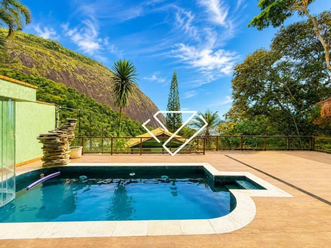 Casa com 4 quartos à venda, 354 m² por R$ 2.500.000 - Lagoa - Rio de Janeiro/RJ