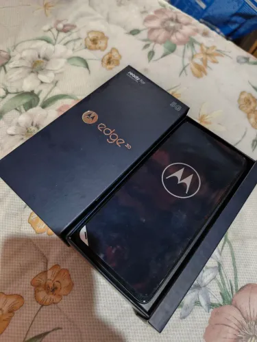 Motorola Edge 30 usado