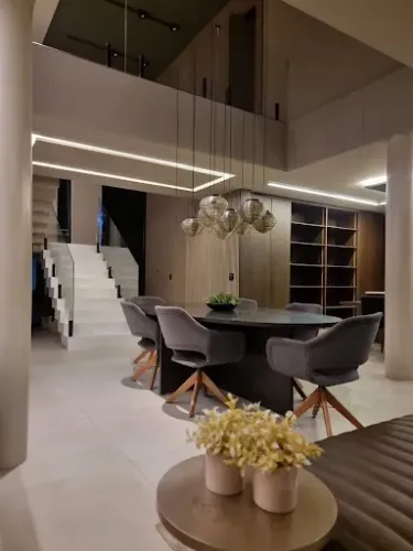 Casa com 4 dormitórios/quartos à venda, 383 m² por R$ 4.000.000 - Colinas do Paratehy Nort