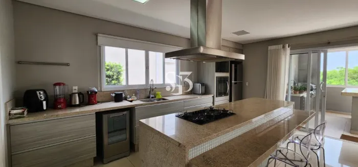 Casa em Condomínio de Luxo no Parque das Quaresmeiras em Campinas-SP: 3 quartos, 3 suítes,