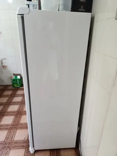 VENDO FREEZER MUITO NOVO