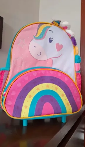 Mochila escolar com rodinhas