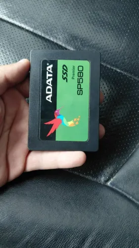 SSD 240GB ADATA POUCO TEMPO DE USO