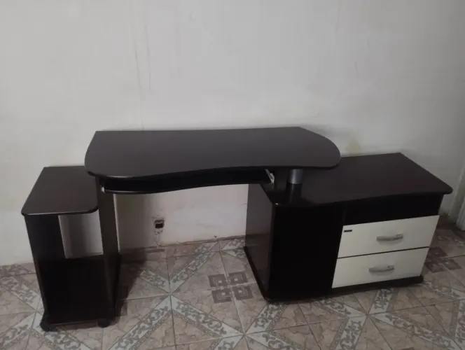 Mesa de computador em L