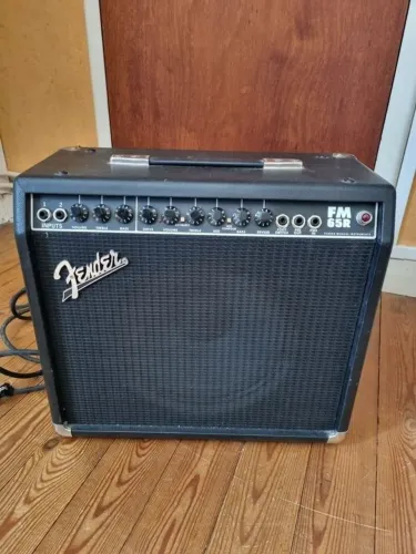 Amplificador Fender FM65r