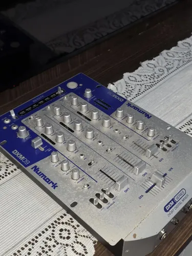 Mixer Numark DXM09 funcionando perfeitamente 