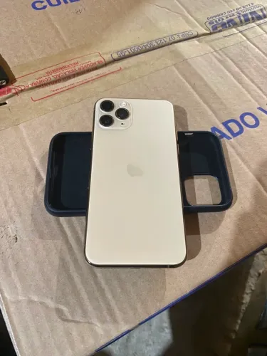 IPHONE 11 PRO