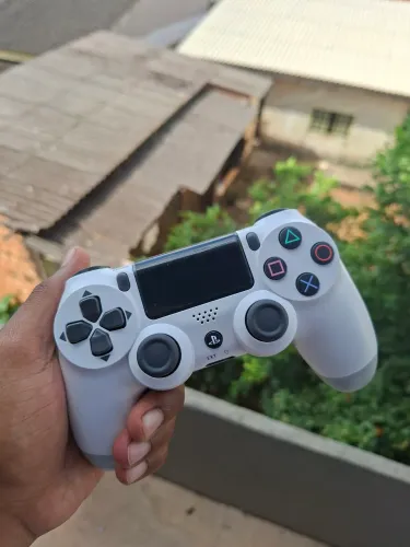 Controle de ps4 branco (Bluetooth)